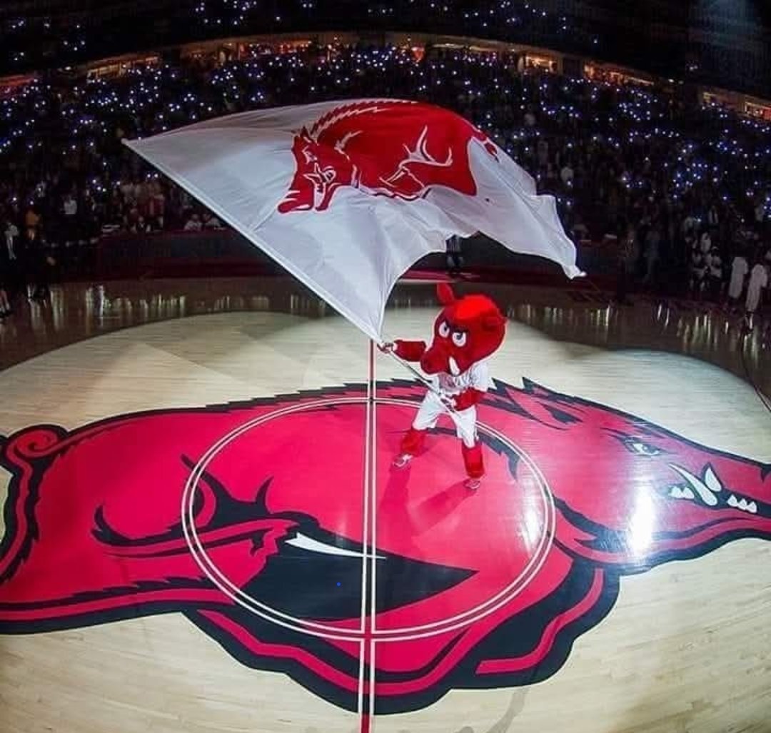 HorneTracy's tweet image. Winning the #SECTournament should mean something. Instead, the #NCAASelectionCommittee ships the @RazorbackMBB 2K miles to #Portland on short rest like geography and common sense don’t exist.

Fine. The #Hogs will handle business anyway.
#WPS #Razorbacks #MarchMadness