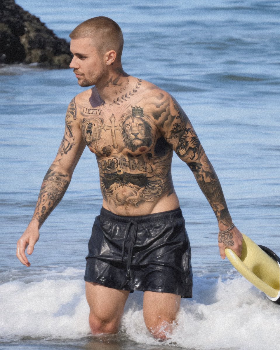 The Bieber Built tweet media