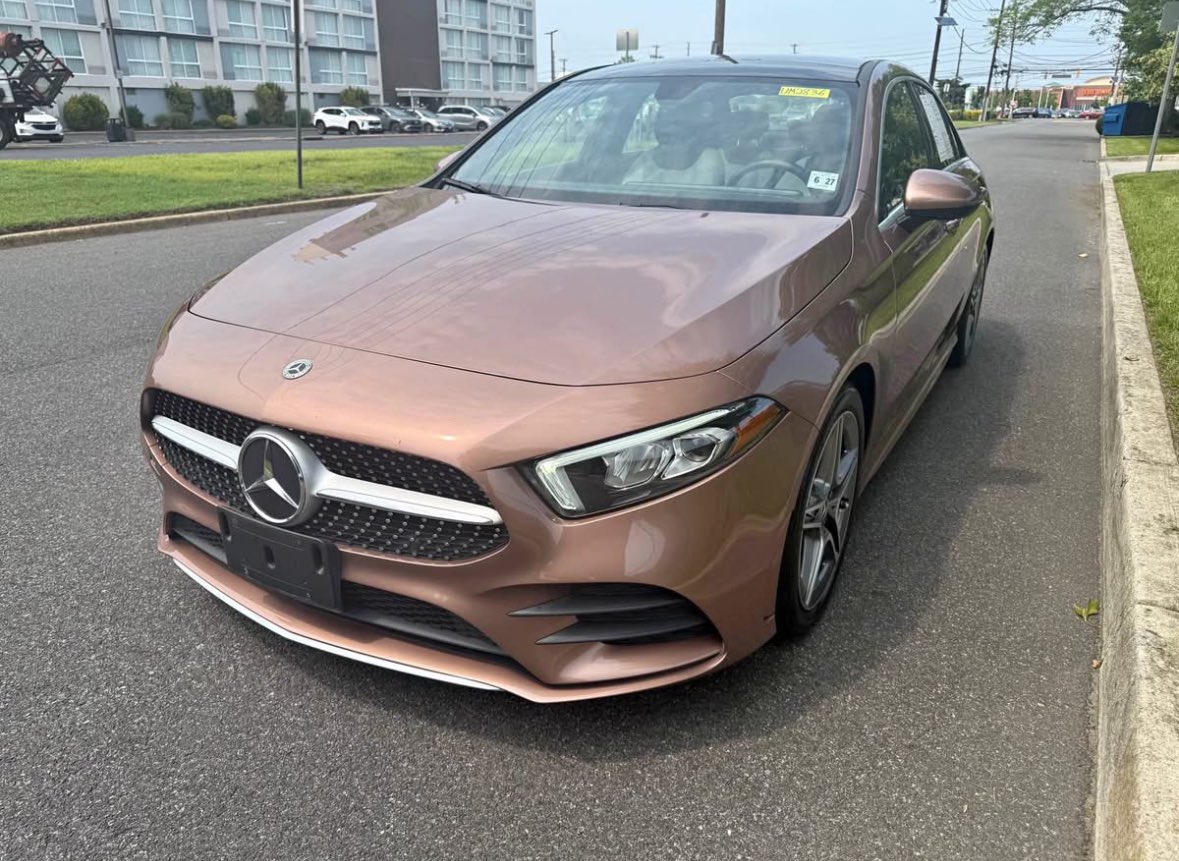 Amazontramplequeen tweet media