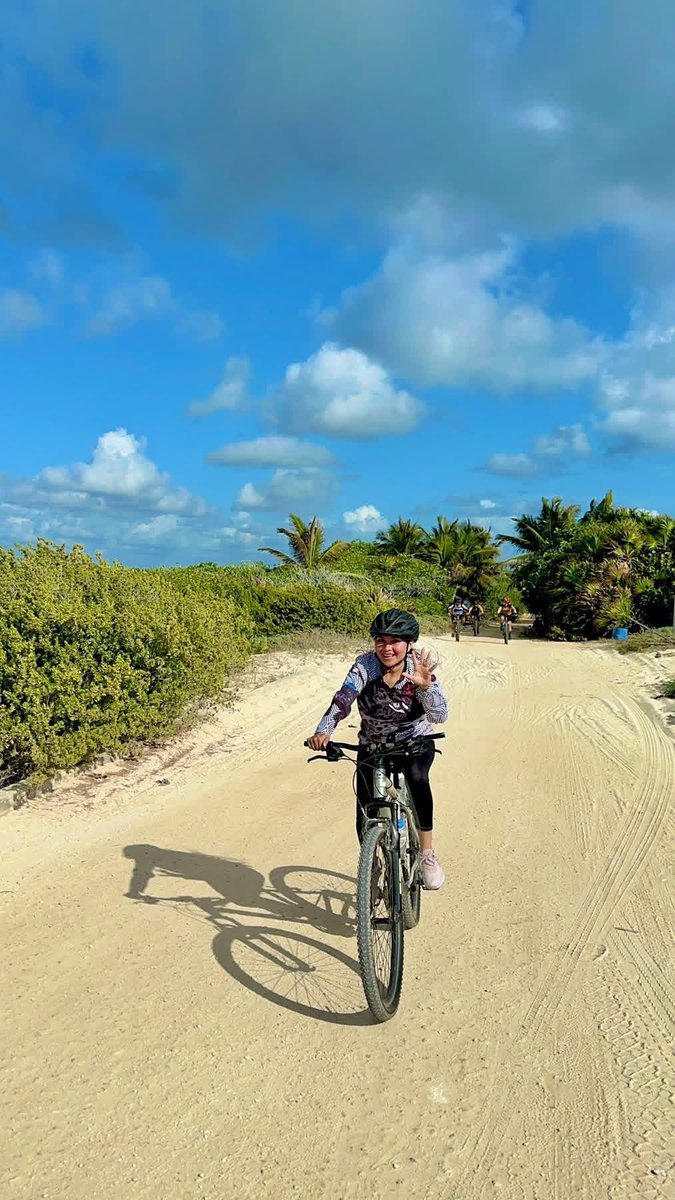 Jamie_1260's tweet photo. 54km y Llegamos! 🤗🚴♀️🌴🌊
#PuntaAllen https://t.co/4s0SEXeTBx