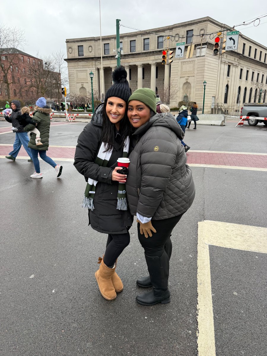 Ashley Cafaro tweet media