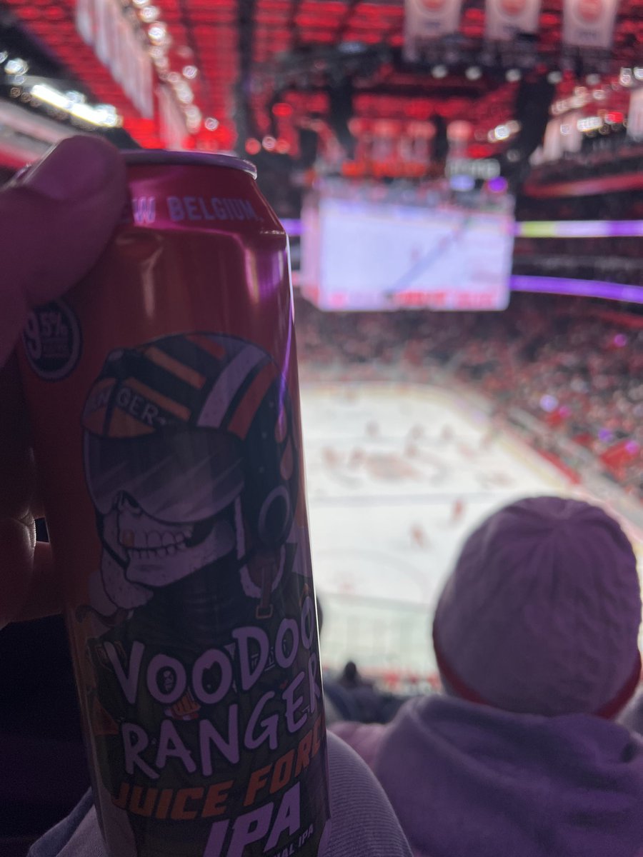 iiiRoMan12's tweet photo. @theburntpeanut 

The only way to enjoy the game. https://t.co/7fUs6wkEcd