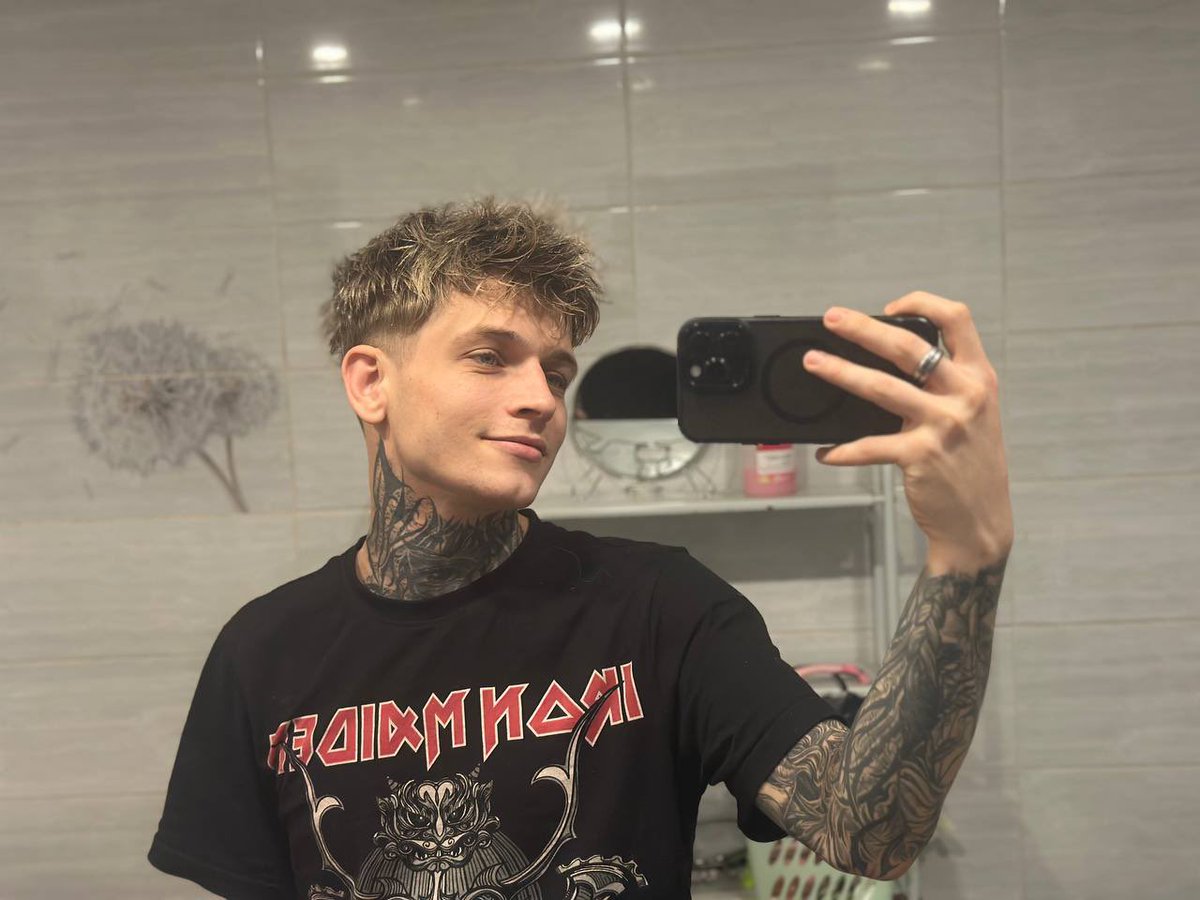 Slavko Rainbow tweet media