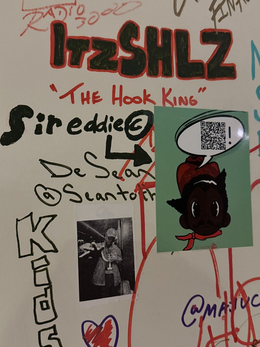 SirEddieC's tweet photo. leaving my mark in ATX 🚀💫🤠 https://t.co/QbdHCKlp5F