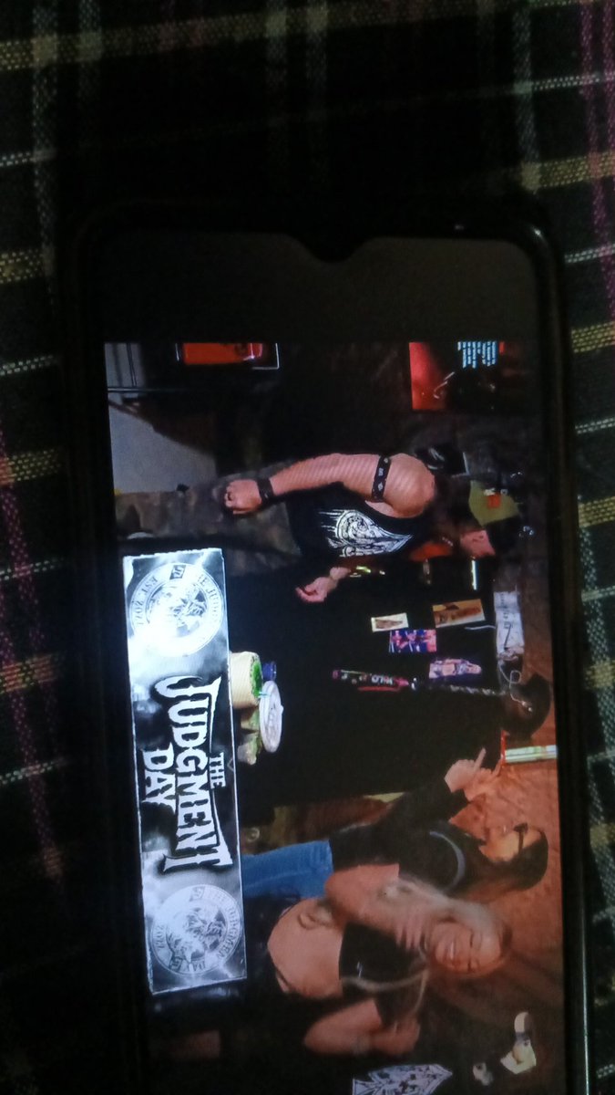 Just__Lokesh's tweet photo. #wweraw https://t.co/lpFtKYSdss