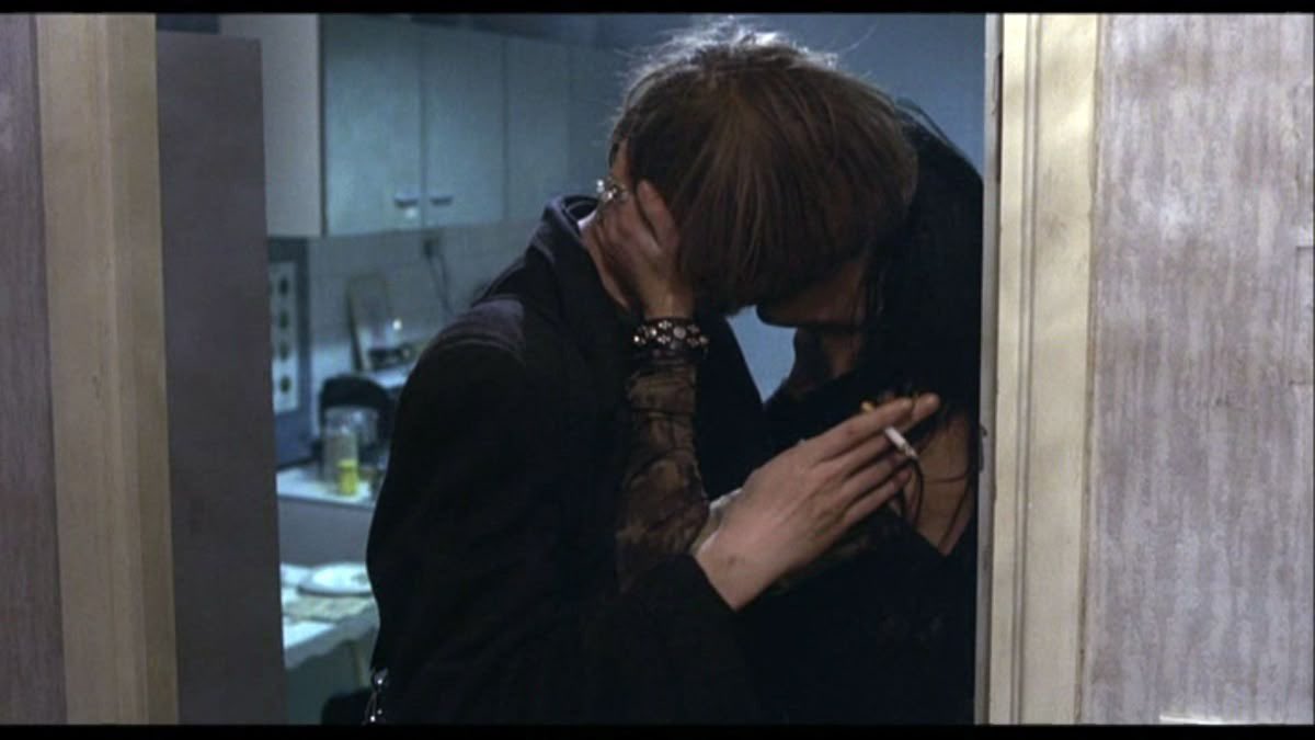 incertitud's tweet photo. naked (1993) https://t.co/ybljmi5CQe