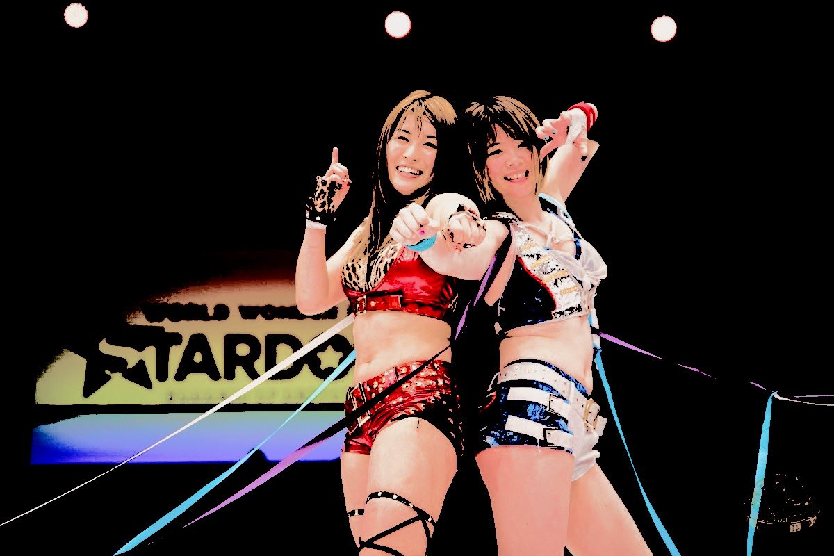 𝐎𝐕𝐄𝐑 𝐓𝐇𝐄 𝐌𝐎𝐎𝐍. tweet media