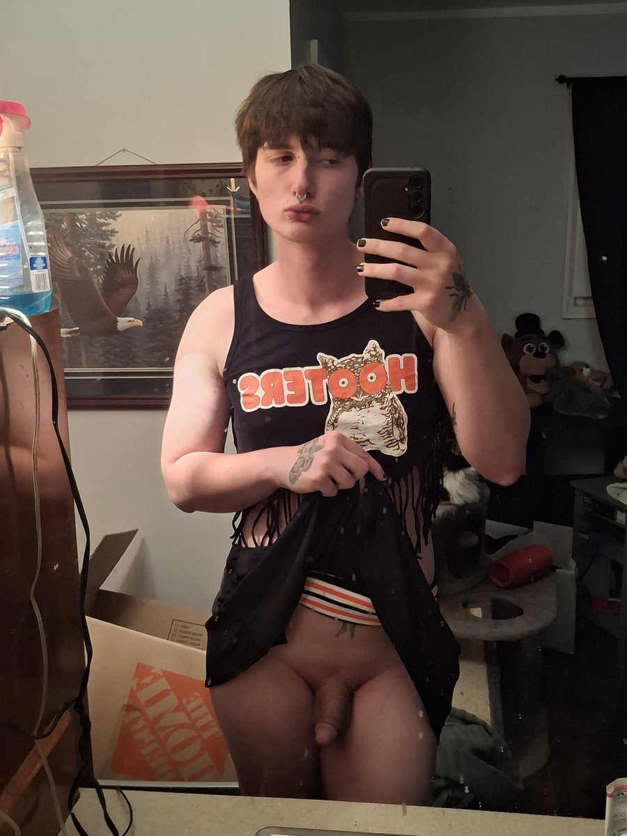 since I lost my job today I'm putting in my application to work at my local femboy hooters