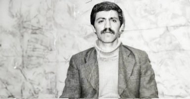 kgra1978's tweet photo. Umarım,Bingol Şewitî ağıtı-şarkısını dinleyenler ve kendini halaya katmaktan alıkoyamayanlar bu ezginin ardındaki kahramanı,Ş.Zeki Yıldız'ı ve onun onurlu Bu direnişini,resmedebileceklerdir.⬇️ https://t.co/vXzW9EDm1N
