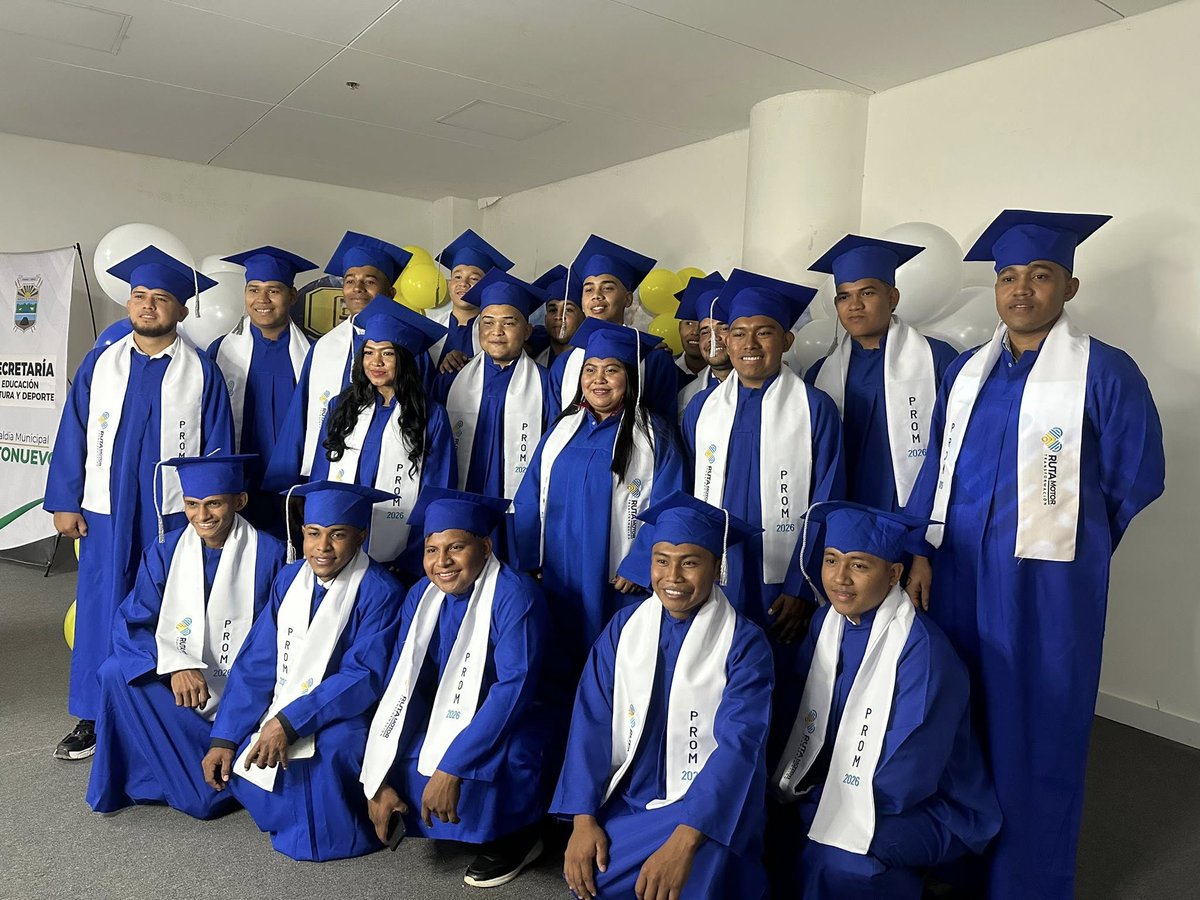 CJCForg's tweet photo. 59 jóvenes de nuestro programa #RutaMotor se graduaron en #LaGuajira y #Cesar en programas técnicos del #SENA.

Gracias a la Fundación Neme, CHM Minería y al apoyo de la Embajada de Suecia 🇸🇪.

📸 Mira los momentos de esta graduación.

#Antioquia #Juventud #Colombia  #Estudio https://t.co/lJJZZyIQdz