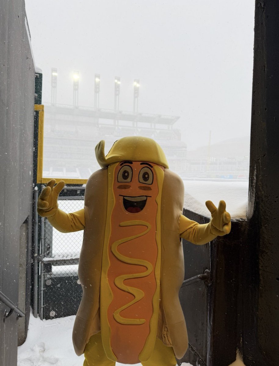 Guardians Hot Dogs tweet media