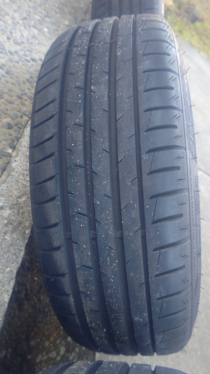 なかけー。 tweet media