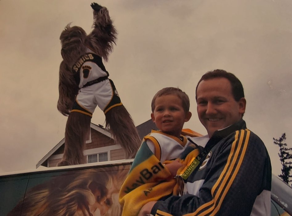 Chris Egan King-5 TV tweet media