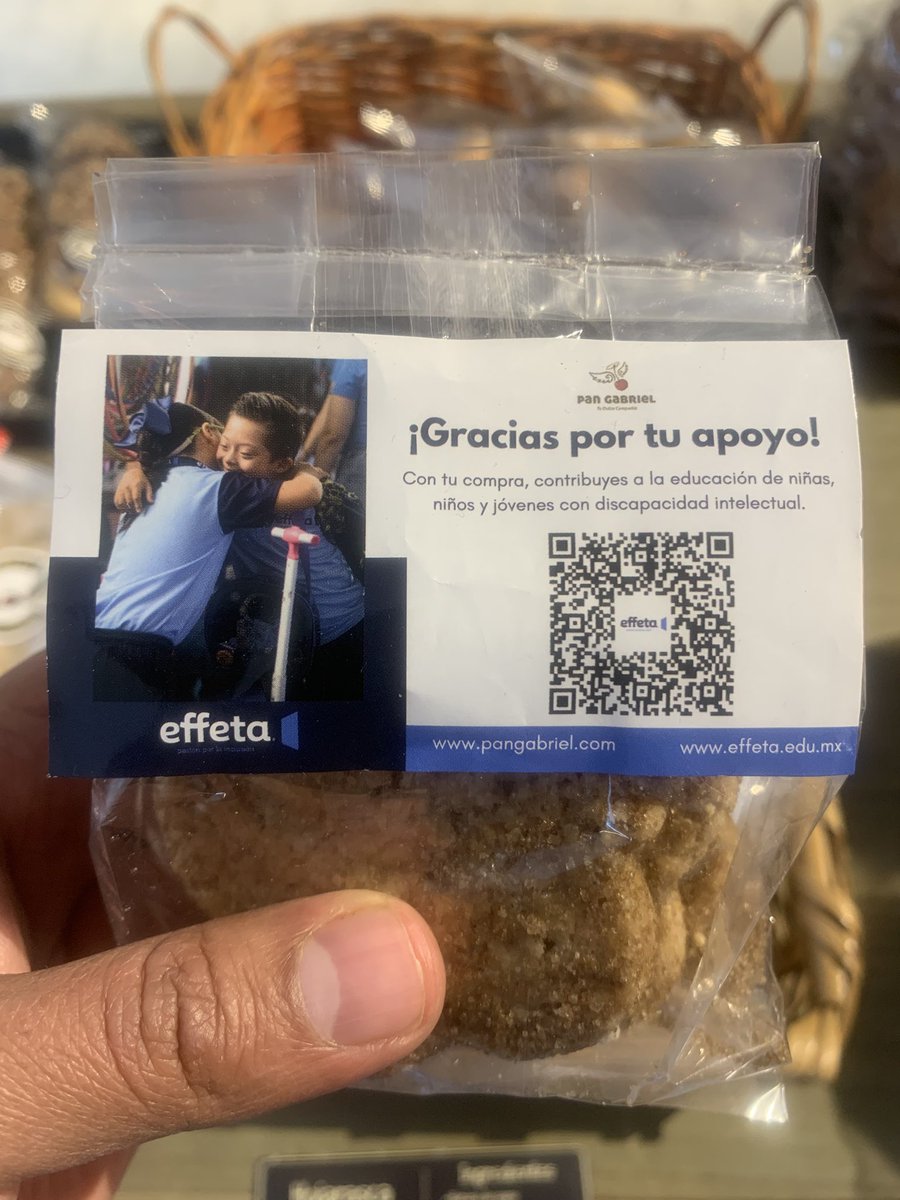 MexicoVeg's tweet photo. Para el postrecito de lunes de asueto, unas galletitas con causa y un pastelito de cacao de @pangabrielmx 🍪 

Dulzura vegana 🌱 pa acompañar el cafecito ☕️ 

#Veganos #antiespecismo #libredecrueldadanimal #postresveganos #Mexico #Edomex #CrueltyFree #FamiliaVegana https://t.co/ShfEekM6rU