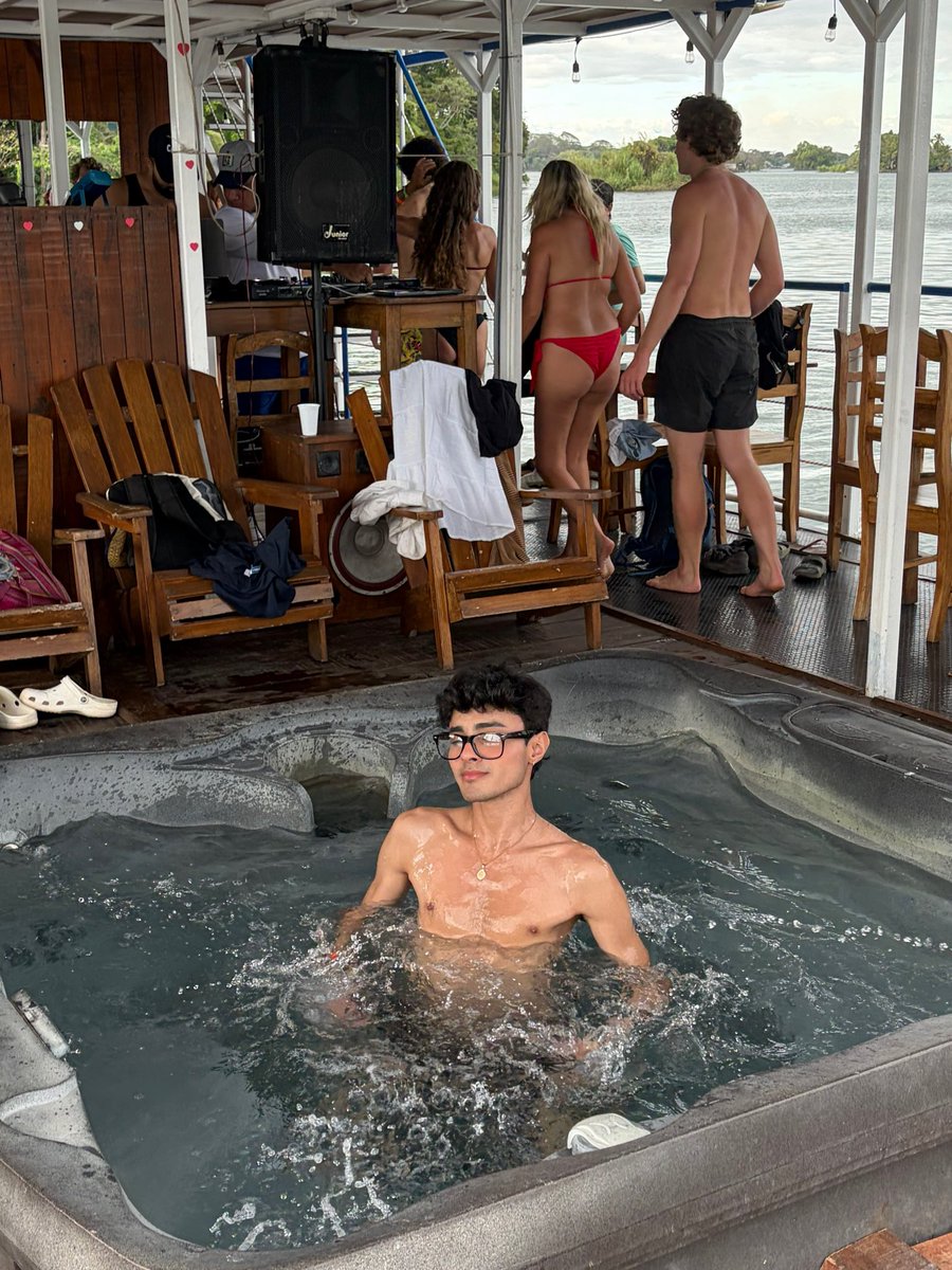 latinoboy tweet media