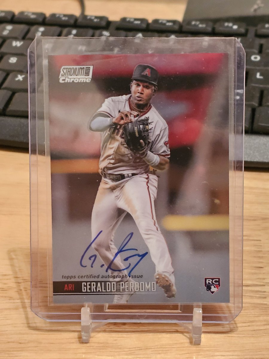 Bow Tie Breaks (Corey Oberthaler) tweet media