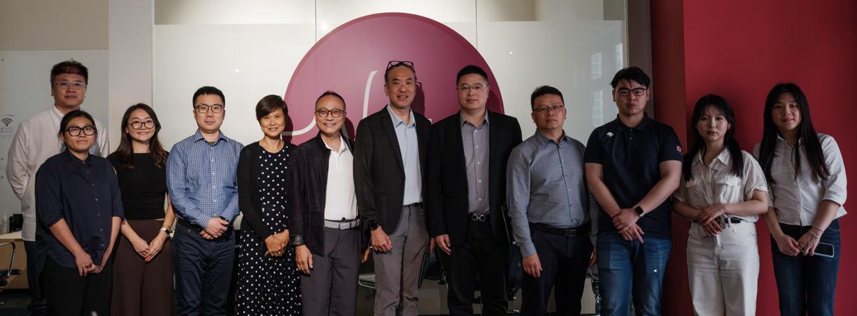NeeuroCorp's tweet photo. Chongqing Yunnao and Neeuro have signed a Strategic MOU to advance Brain‑Computer Interface (BCI) healthcare in China.

A major milestone for cross‑border innovation and the future of cognitive health. 🚀🧠

#BCI #Neurotechnology #DigitalTherapeutics #Yunnao #Neeuro #Innovation https://t.co/EYLIoPf9gQ