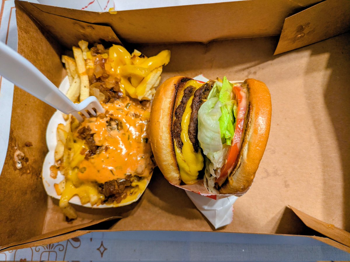 𝓒𝓱𝓻𝓲𝓼 𝓹𝓪𝓵𝓶𝓮𝓻 tweet media