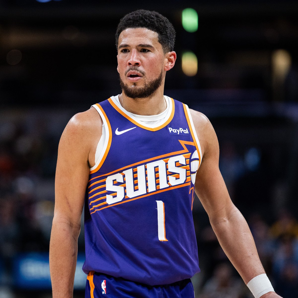 PHNX_Suns's tweet photo. Devin Booker &amp; Jalen Green with ANOTHER elite half of basketball 🔥

34 PTS
6 REB
4 AST
13/22 FG
7/7 FT

These two are CLICKING 👀 https://t.co/cXNrD5mYD0