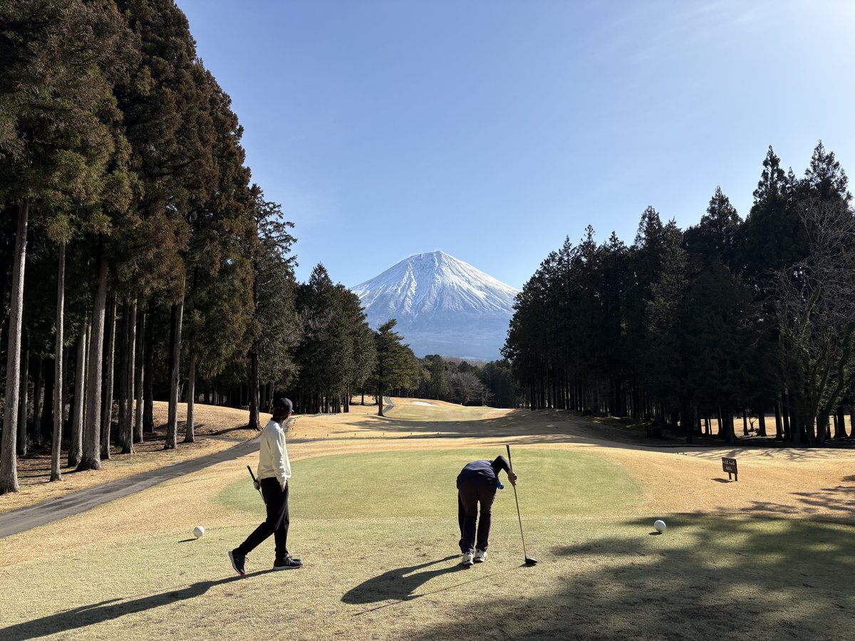 mos_seimitsu's tweet photo. ホームページにクラブ活動報告をアップしました！
モスにはゴルフ部⛳️やサバゲー部🔫といったクラブがあります。社員・ゲストが入り混じり良き親睦の場となっています🫶
ぜひ読んでみてください❣️
ブログはこちらから⇩
https://t.co/I7T0bd7zzo
#クラブ活動ブログ
#静岡
#株式会社モス https://t.co/IMjSzLH6C4