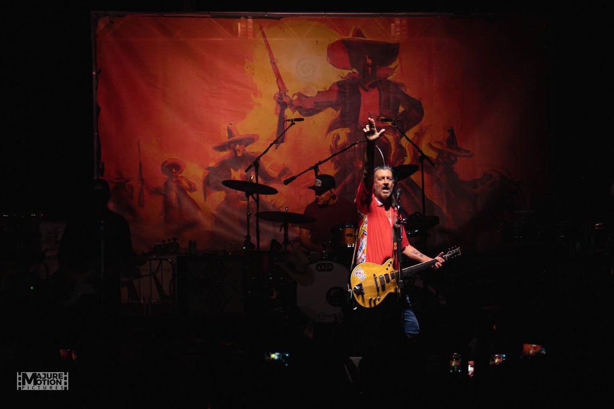 Roger Clyne tweet media