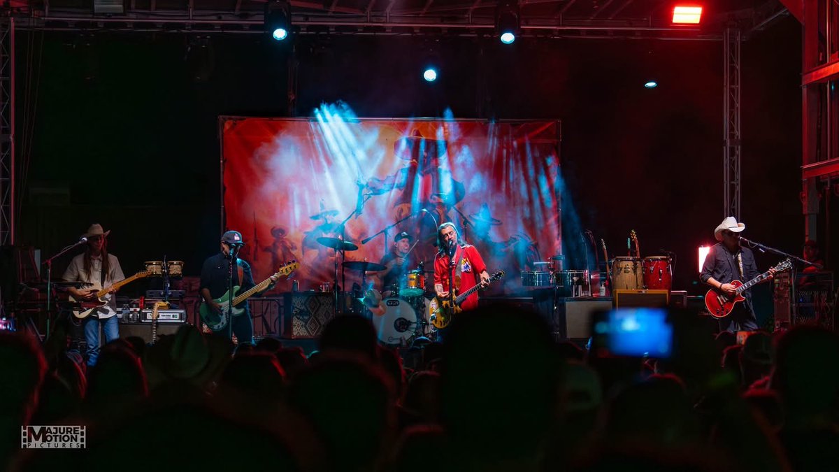 Roger Clyne tweet media