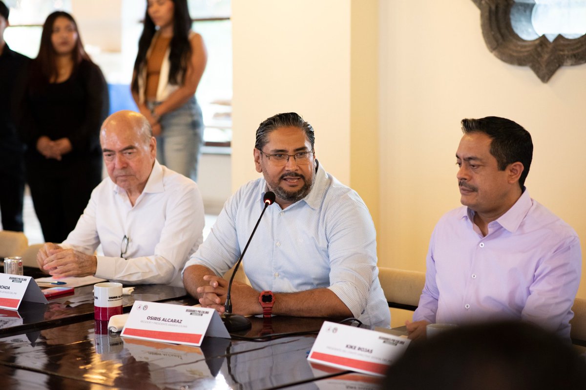 PRI_Colima's tweet photo. Reunión Estatal 2026 de Regidores Priistas, en la que se tuvo la presencia del líder estatal del PRI, @kikerojas007 y los munícipes priistas.

Crean la estrategia “Regidores PRI en Territorio”, como plan de acción permanente. 🇲🇽 https://t.co/dmIJ6iAV3i