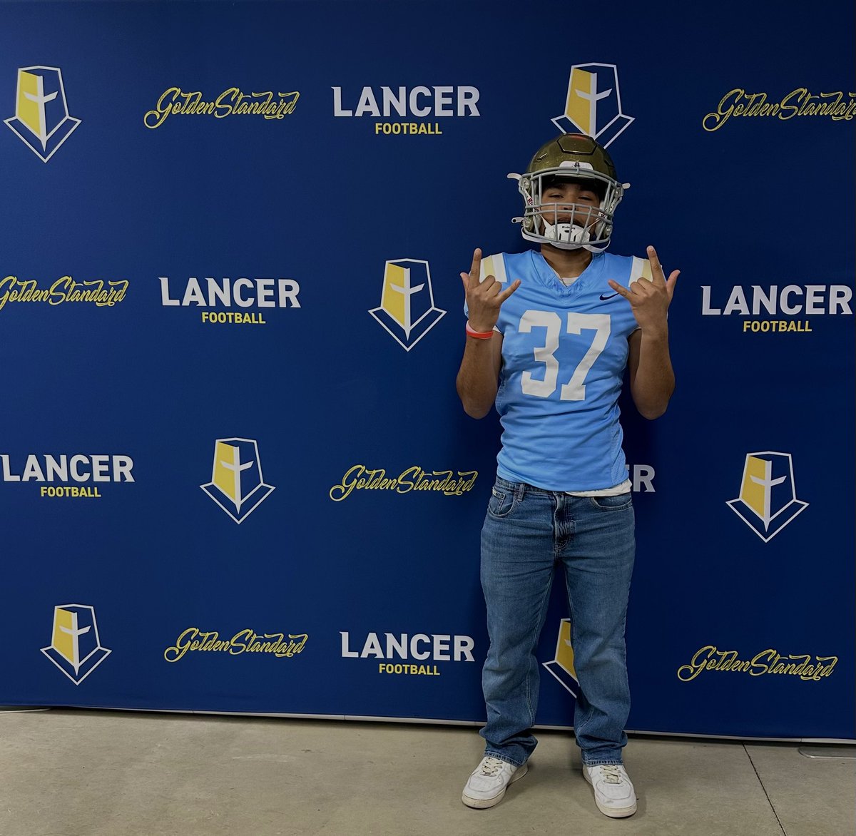 Mackaveli Castro tweet media