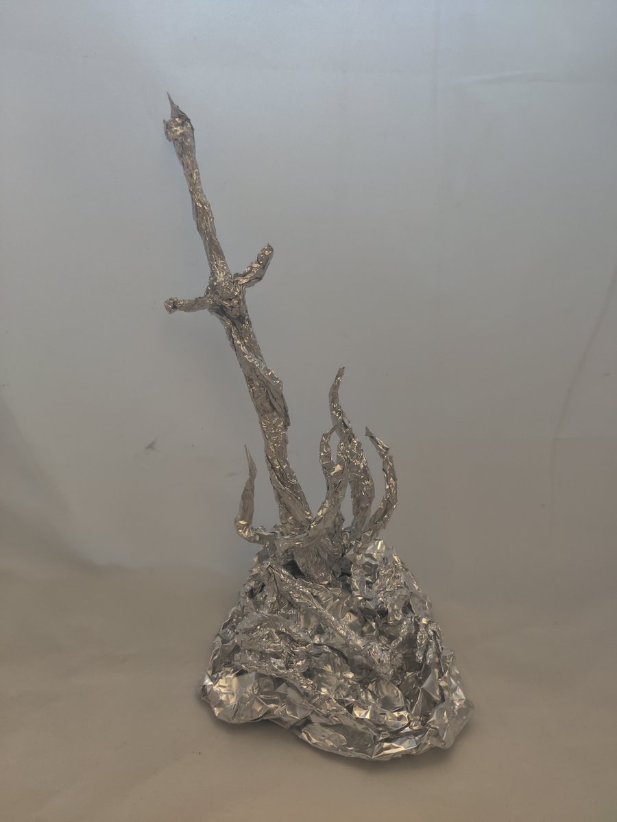 Bonfire from Dark Souls - Aluminum Foil Sculpture
#foil #sculpture #art #fanart #bonfire #darksouls #darksoulsfanart #darksoulsart #darksouls2 #darksouls3 #fromsoftware #fire #gwyn #lordofcinder #videogame #videogames #videogamefanart #sword