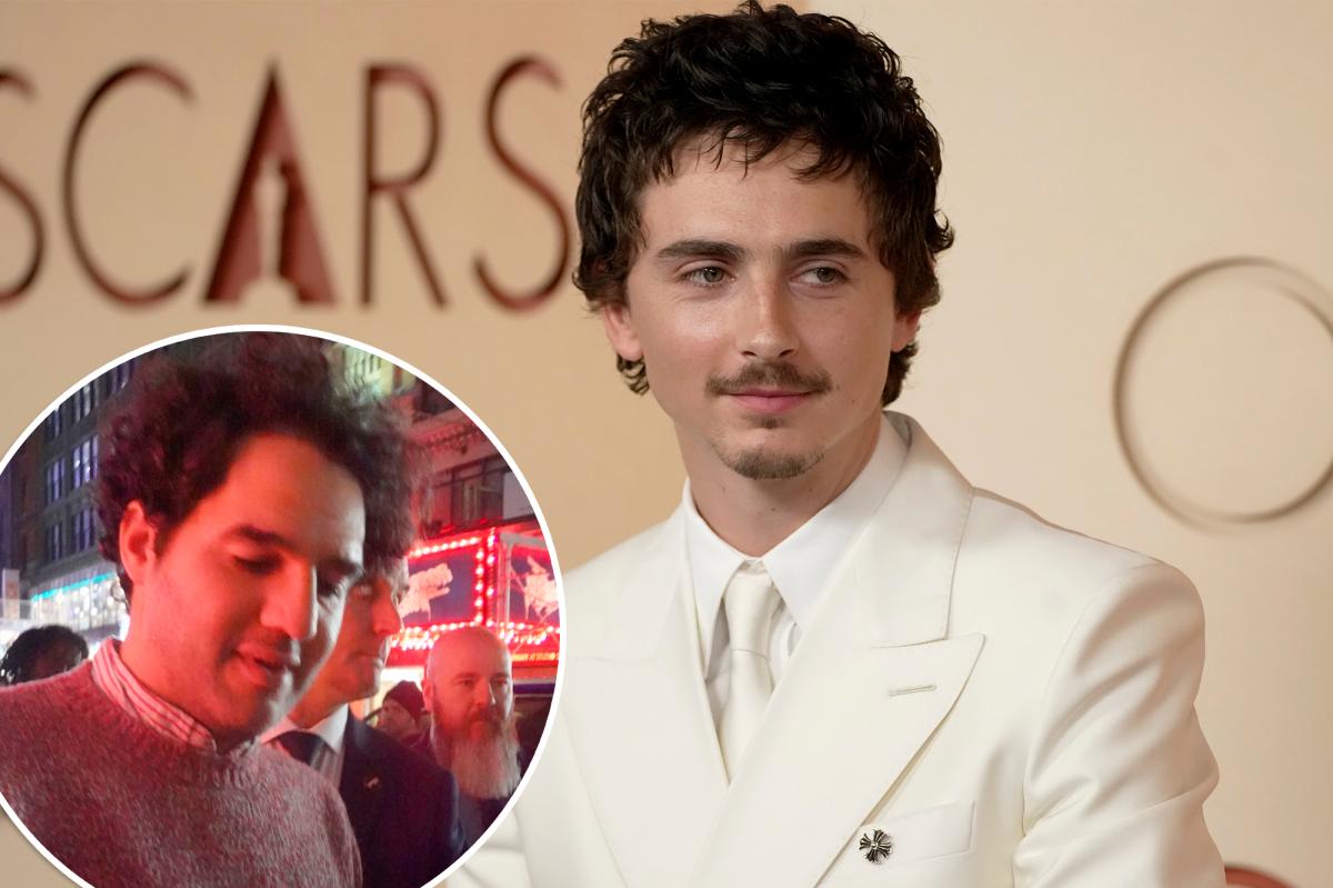 Page Six tweet media