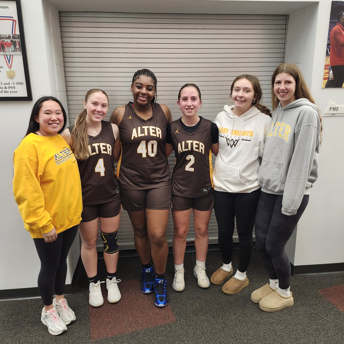 Alter Lady Knights Basketball tweet media