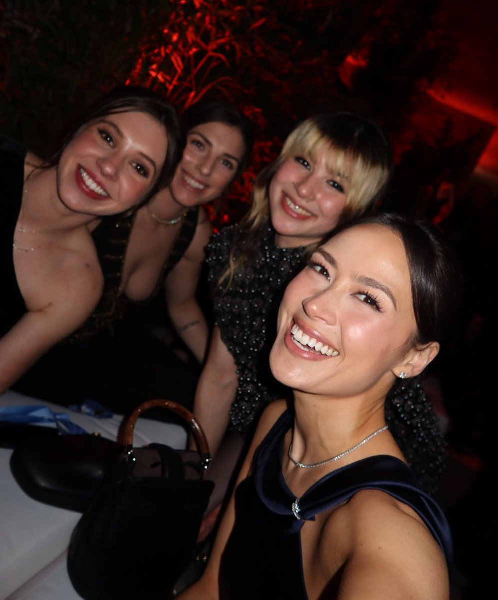 alysa archive 𐙚 tweet media