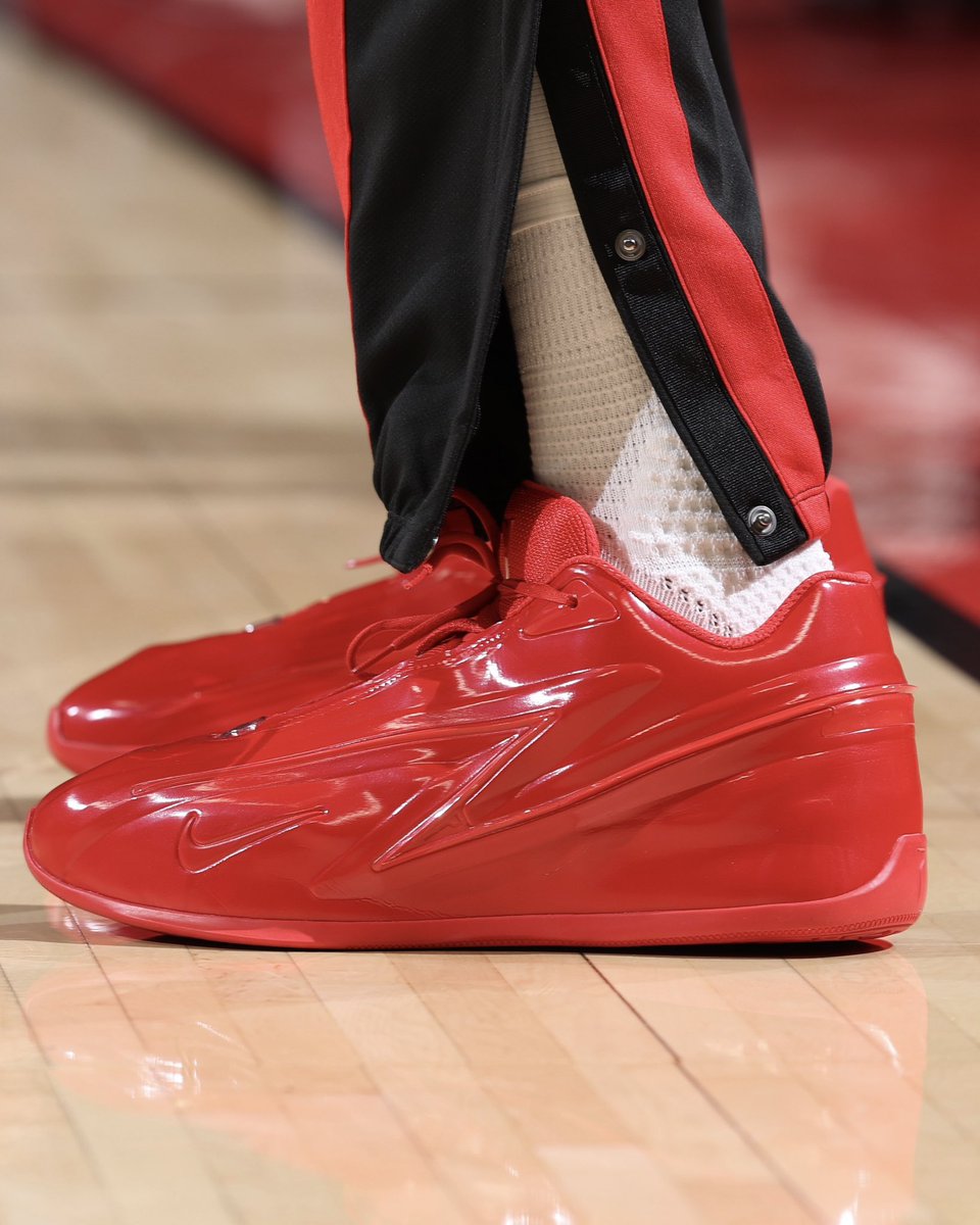 Nice Kicks tweet media