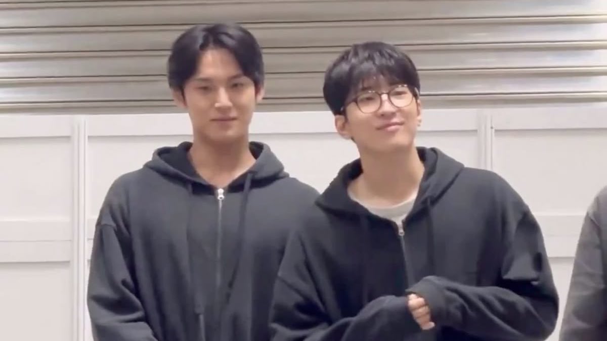 wongyurijib's tweet photo. perfect height difference for forehead kisses 😚 https://t.co/ayRLZ4Xdkn
