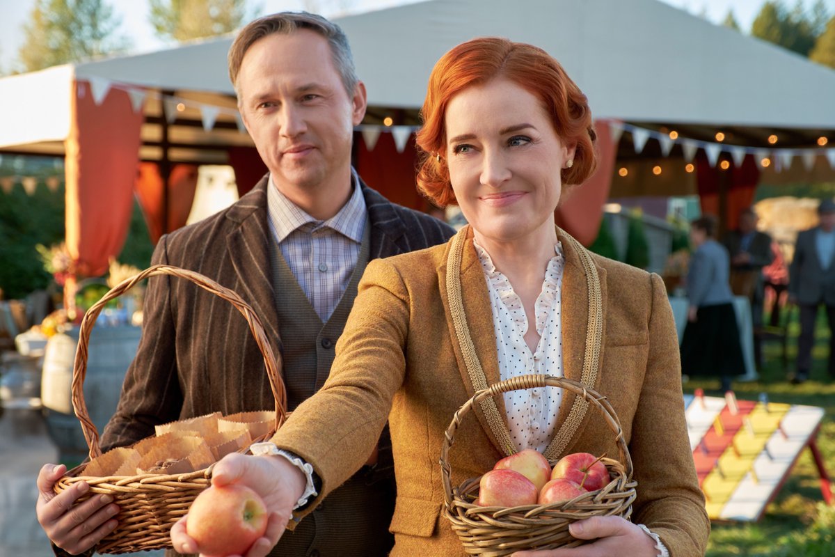 When Calls the Heart tweet media