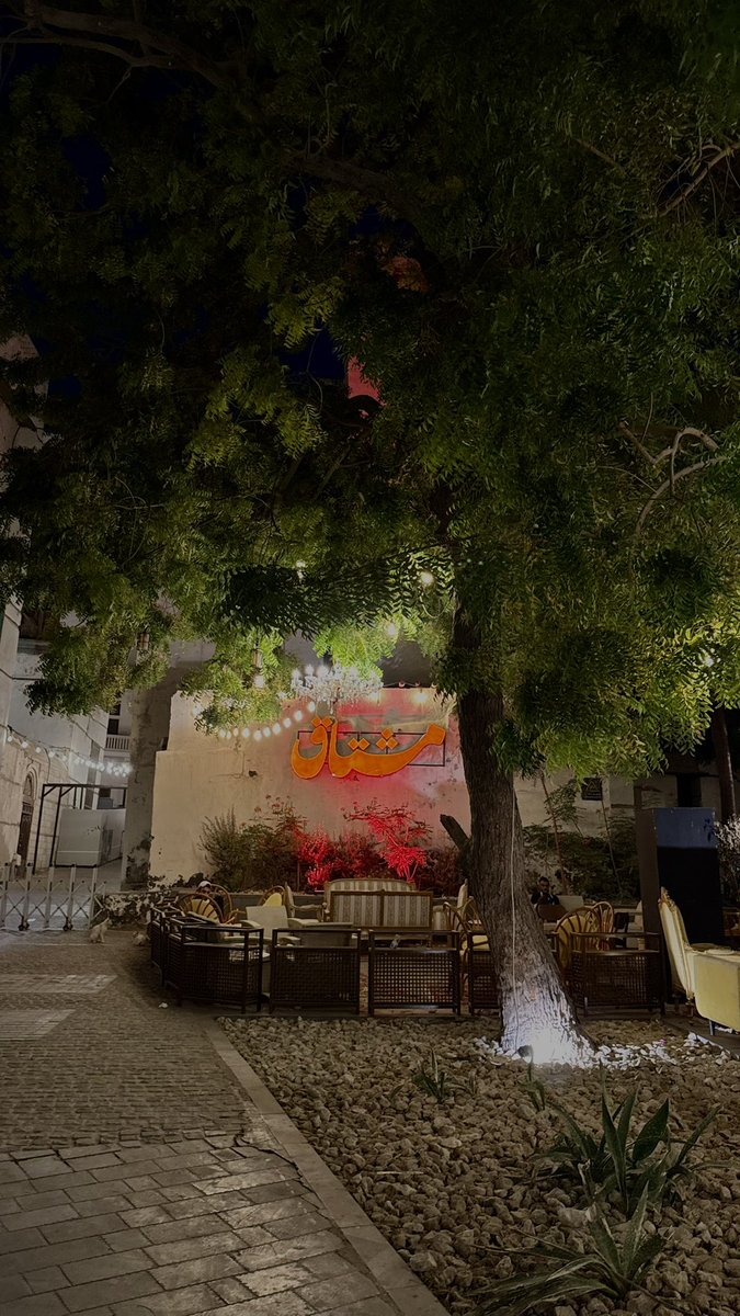 iifxat's tweet photo. لـيـالـي رمـضـان 
فـي الـبـلـد 🪄🌙📿 https://t.co/B9kPt250KT