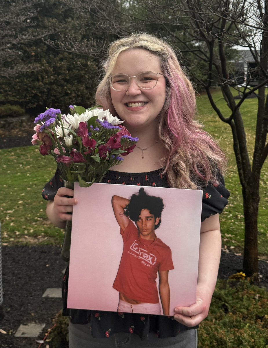 scrambled meggs ⎕ ⊬🍅 tweet media