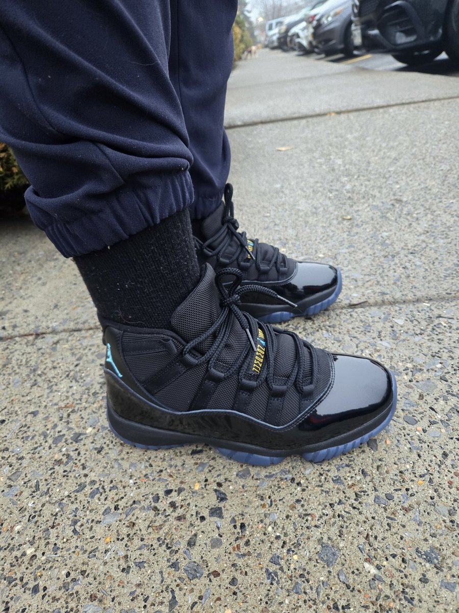 trudyspeaks's tweet photo. 👟: Jordan 11s 'Gamma'
#inmyjs #jordandepot #jumpman23 #airjordanretros #aj11squad #jordan11squad #mjmondays #checksoverstripes #SNKRSKICKCHECK #snkrsliveheatingup #kotd #unboxedapp #femalesneakerhead #Jumpman https://t.co/x3wXTYKcDA