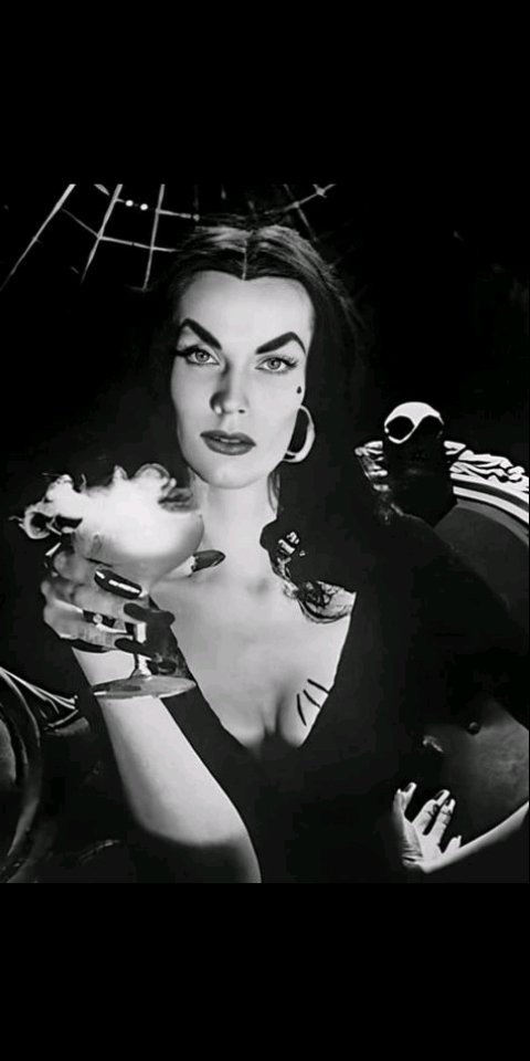 Robert Collins tweet media