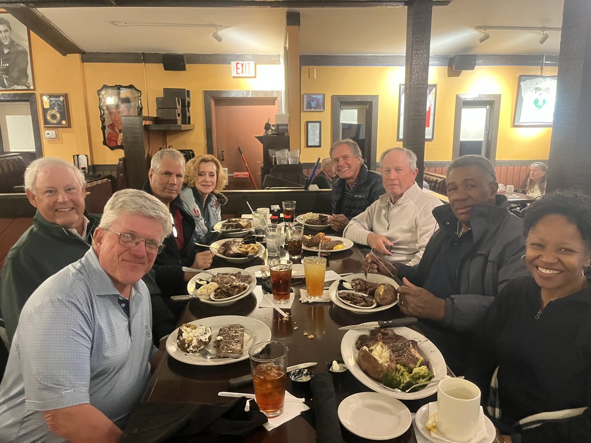 artstricklin's tweet image. Cold day of golf ⁦Reynolds Lake Oconee today,  but nothing beats pre ⁦@TheMasters⁩ visit and warm steak at famed ⁦@TBonzSteakhouse⁩ in Augusta.  The Art of Golf Travel.  Where Do Want to Golf? #joinus