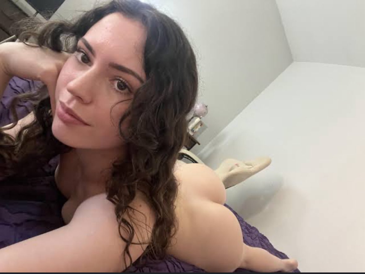 STELLA .V. tweet media