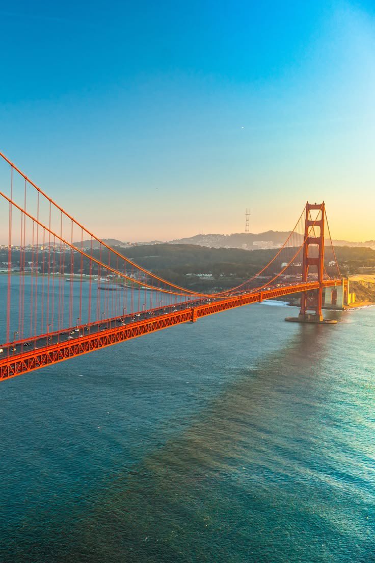 Quaresma_32's tweet image. The Golden Gate Bridge in San Francisco is one of the most photographed bridges in the world.
#USA #Geography