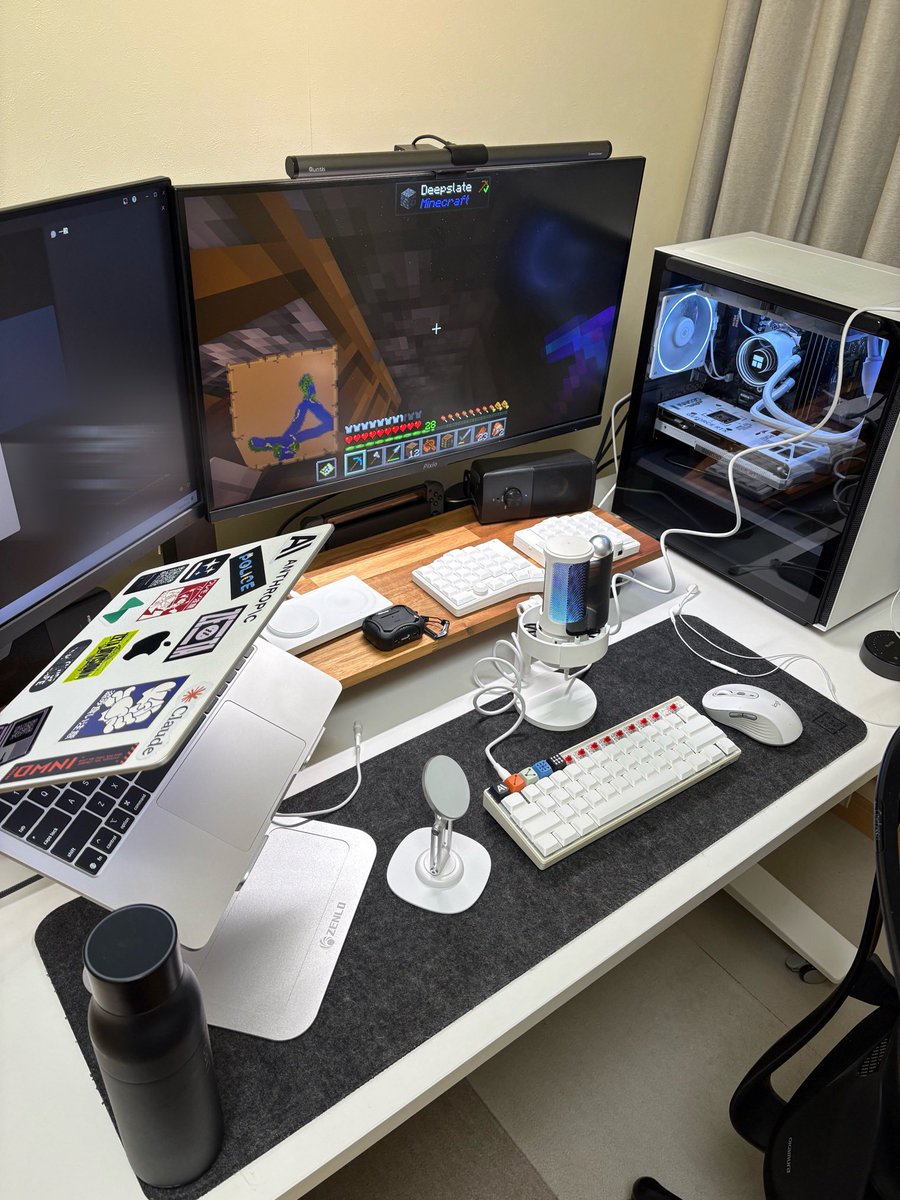 色々届いてとんでもなくぐちゃぐちゃしてた