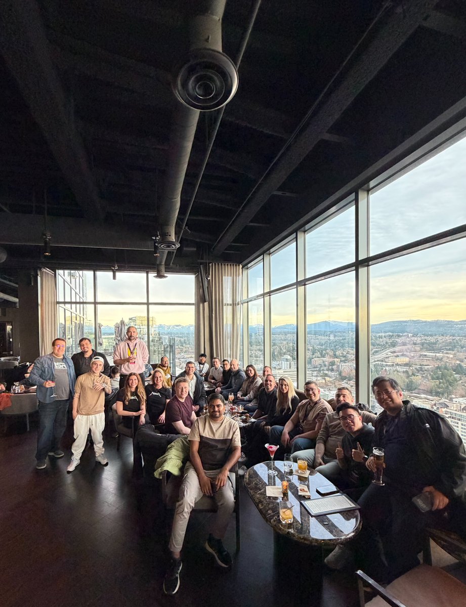 Microsoft Security Response Center tweet media