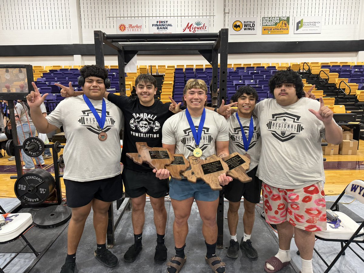 RHSRaiderPL's tweet photo. Boys Regional Meet in Abilene! 
Abraham Campa 4th place 

Jayden Guillen 🥉 place (state qualifier) 

Drayven Patton 🥇 Regional Champion (state qualifier)
Best Squat ✅ 610 
Best Bench ✅ 335
Best Deadlift ✅ 570
Best overall lifter ✅1515 lb total https://t.co/zkOZ6OI5Bp