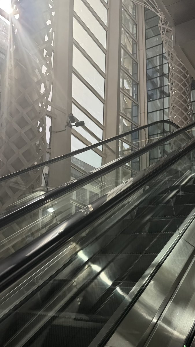 ilajmix's tweet image. ما توقعت بقولها بيوم من الايام 
بس والله اشتقت يا #kuniv 💔