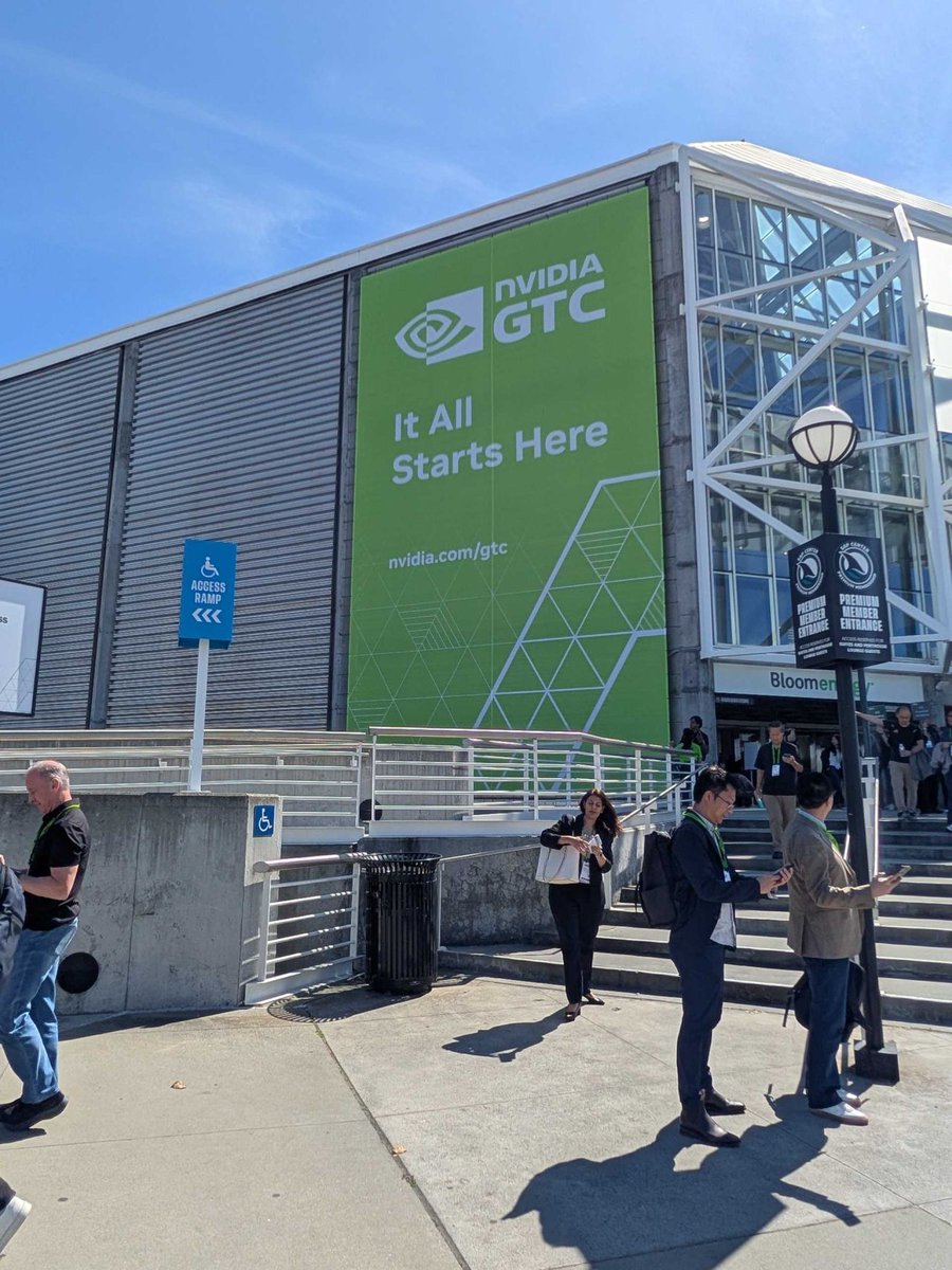 DigitalOcean tweet media