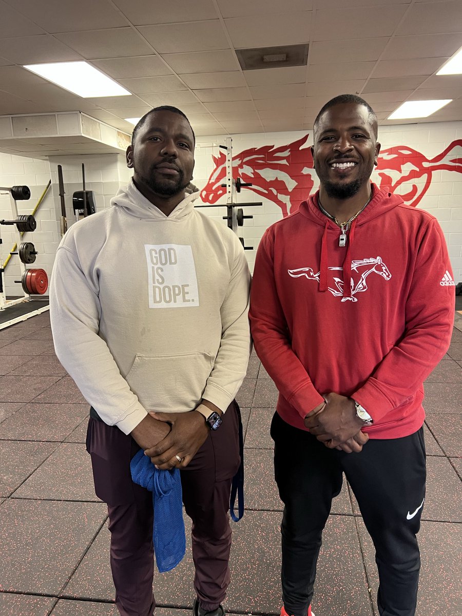 North Shore Track & Field tweet media