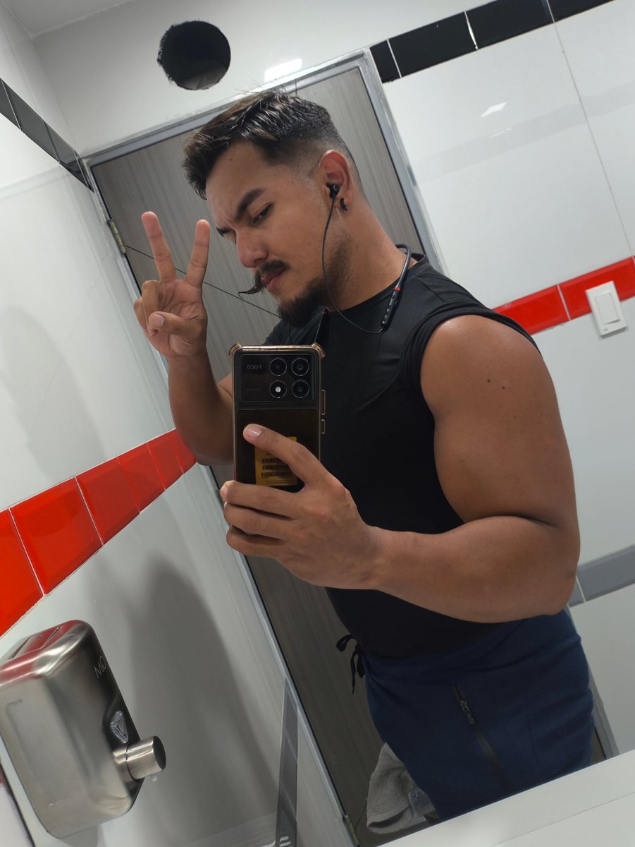 Adrián Galindo. tweet media