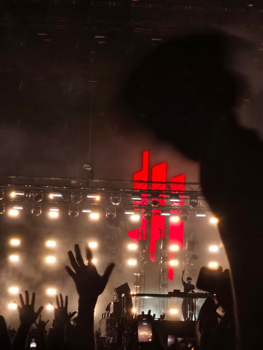 китти ༊*·˚ tweet media